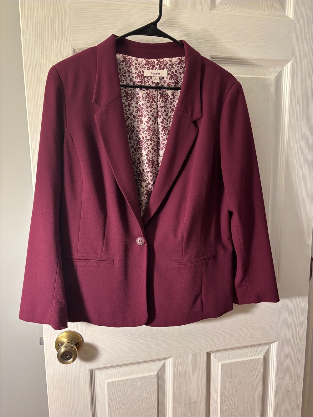 Kensie Burgundy Single-Button Blazer
